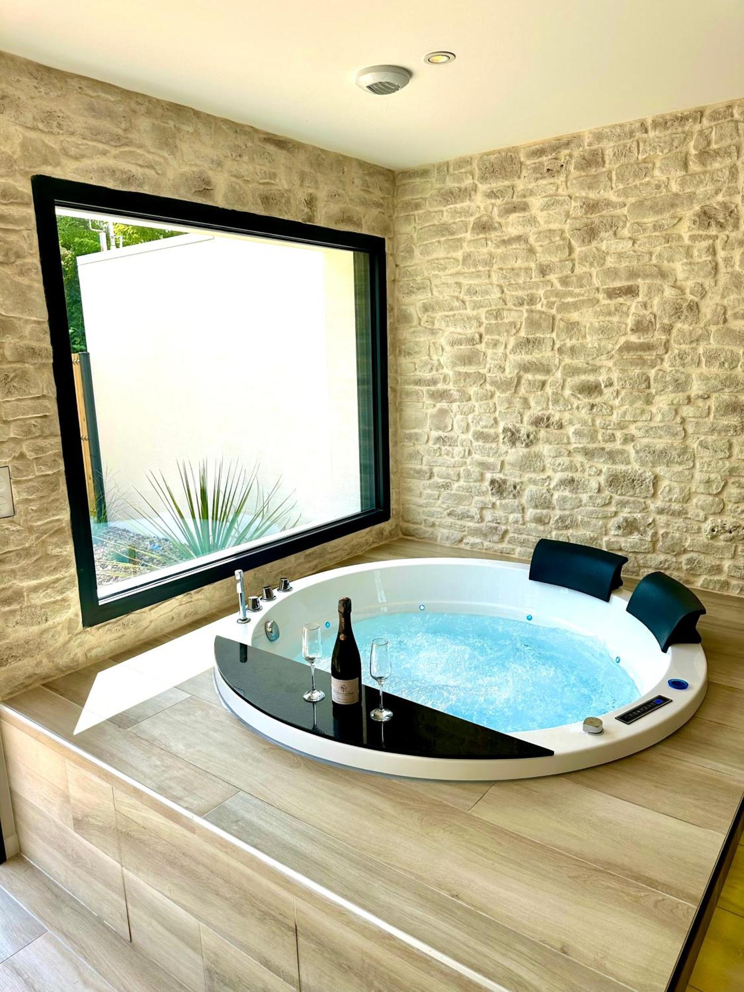 Les Suites Du Payre - Suite Romance Saint-Hilaire-de-Talmont Exterior photo